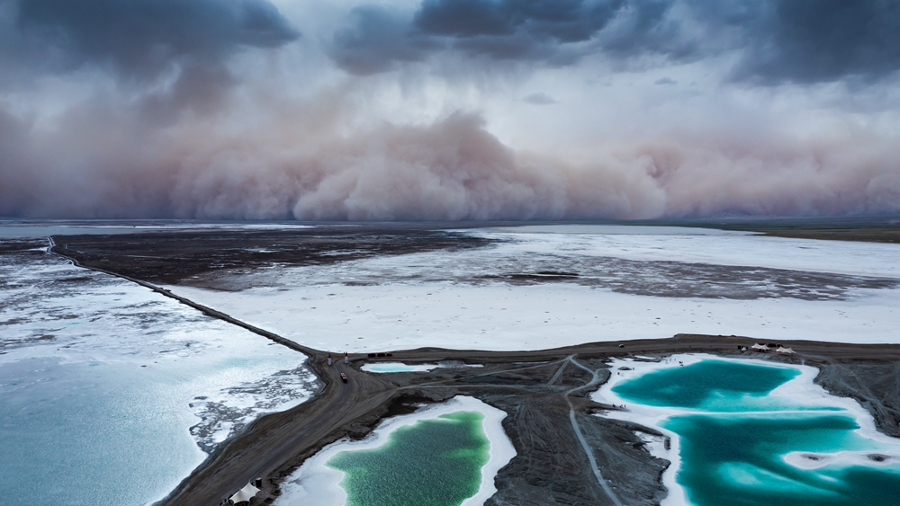震撼！沙塵暴襲來 大片&ldquo;上映&rdquo;
